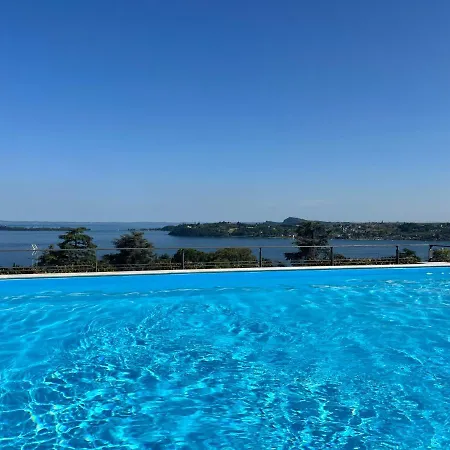 Feli - Panoramic Pool View In Apartmán Gardone Riviera