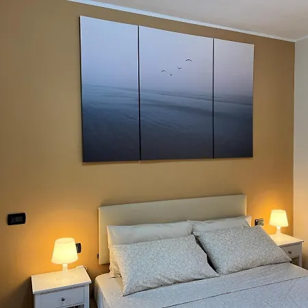 Feli - Panoramic Pool View In Appartement Gardone Riviera
